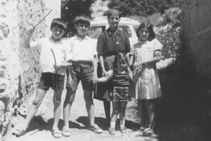 NV102.jpg (44999 bytes)