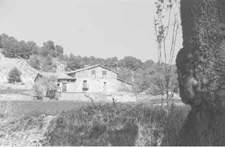 wpe42.jpg (15413 bytes)
